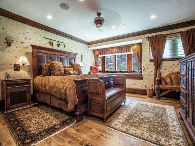 Luxury Alpine Style Huge Vacation Retreat Ski in Ski Out